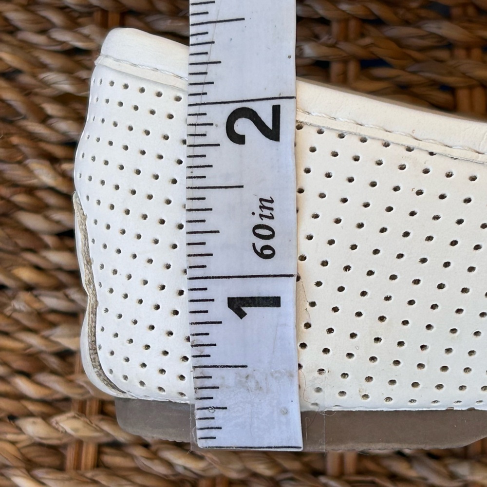 Juicy Couture Women’s Flow White Ballet Flats Gold‎ Buckle Logo Size 7M - Picture 11 of 11